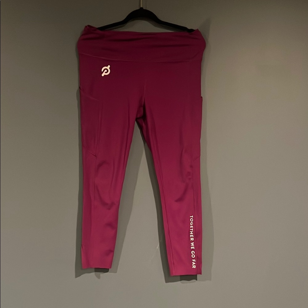 Peloton LULULEMON Magenta Leggings
